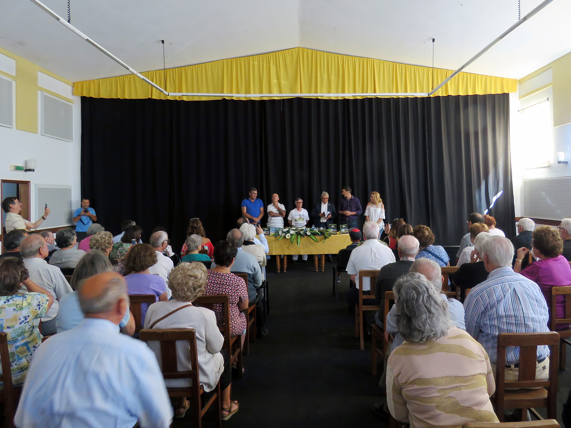 apresentação de livro de luís salgueiro